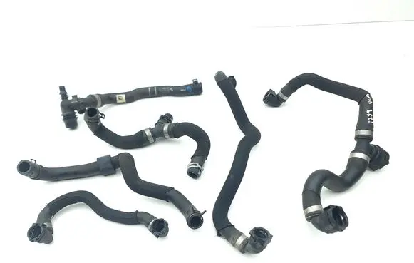 Mini One - Cooper F56 F55 Engine coolant pipe/hose 8741781 9496235