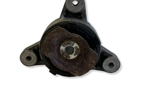 Maserati Ghibli Engine mount bracket 06700036310