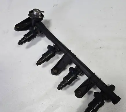 Ford Focus Fuel main line pipe 7700273495