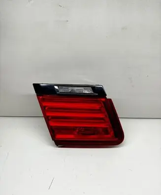 Tailgate rear/tail lights
