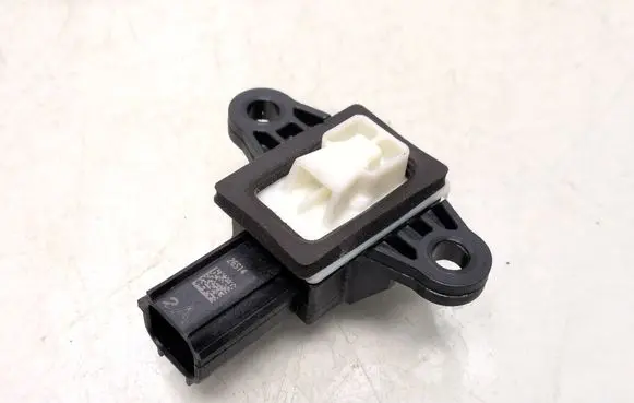 Ford Fiesta Airbag deployment crash/impact sensor DG1314C676AA