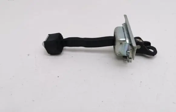 Honda HR-V Rear door check strap stopper