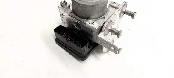 Mercedes-Benz C W205 ABS Pump A2054313612 A2059012800