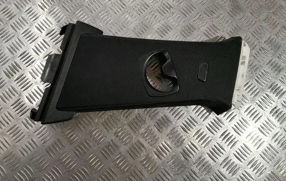 BMW 4 F36 Gran coupe Centre console side trim front 7311215