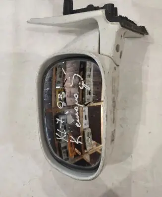Suzuki XL7 I Front door electric wing mirror