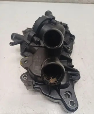 Volkswagen Polo VI Water pump 04E121042L