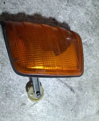 Mercedes-Benz 190 W201 Front indicator light 42665R6
