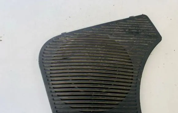 Side speaker trim/cover