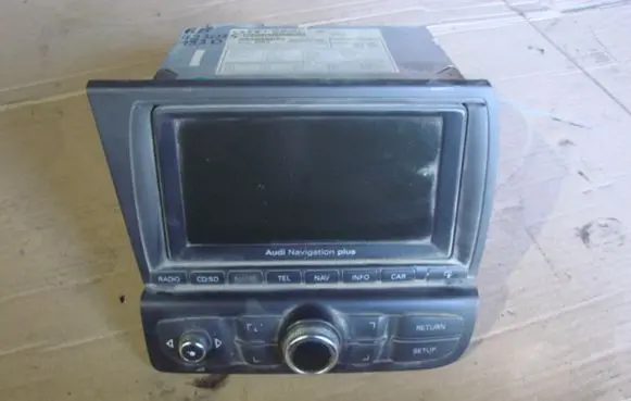 Audi R8 42 Radio/CD/DVD/GPS head unit 423035192DR8422423