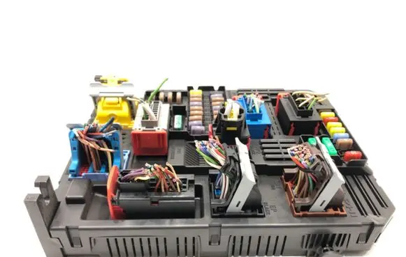 Citroen C4 Cactus Other control units/modules 9819851280