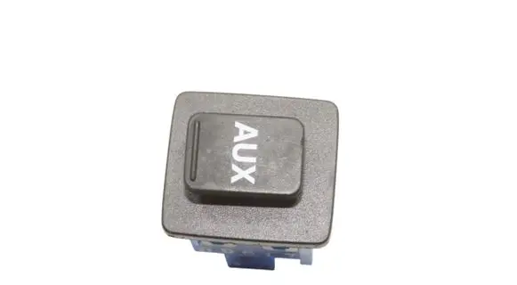 Honda CR-V AUX in-socket connector M46574