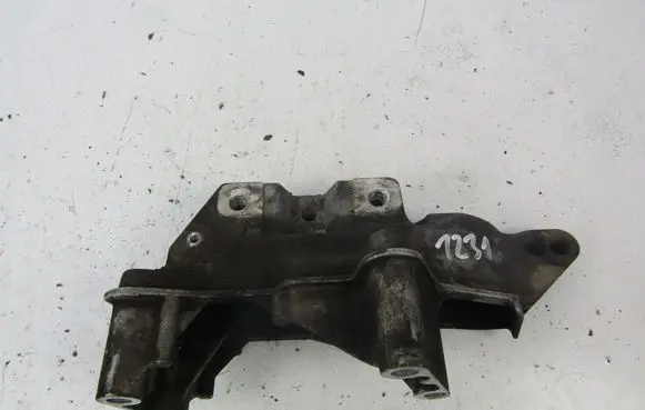 Volkswagen Golf IV Engine mounting bracket 036199275E