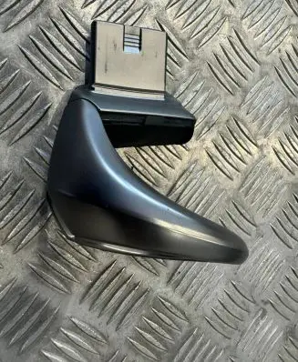 Cup holder front