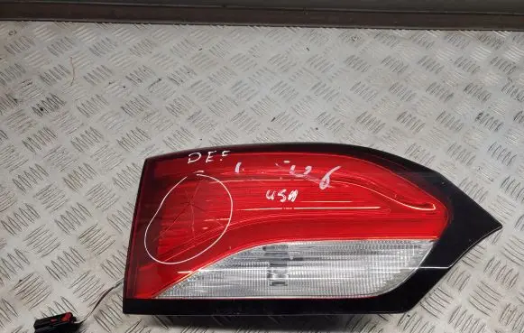 Chrysler Pacifica Tailgate rear/tail lights P68228941AE 68228941AE