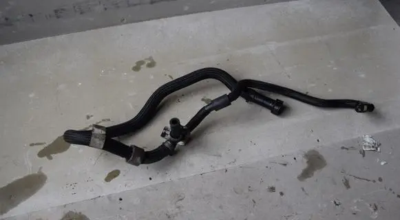 BMW X5 E70 Fuel return line/hose 779999401 7799994