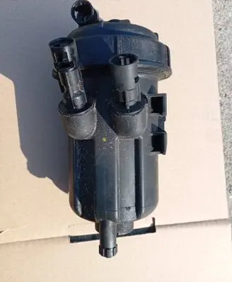 Opel Tigra B Fuel filter housing 13224652