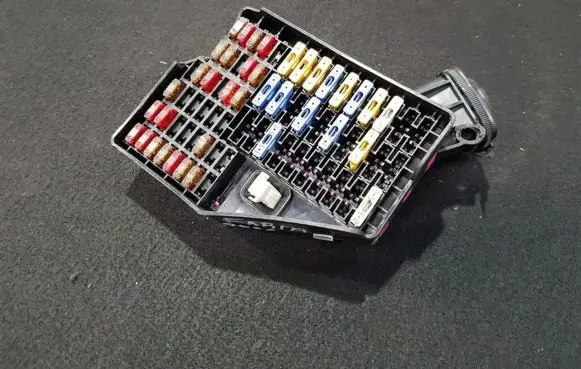 Skoda Fabia Mk1 (6Y) Fuse box set 6q2941824