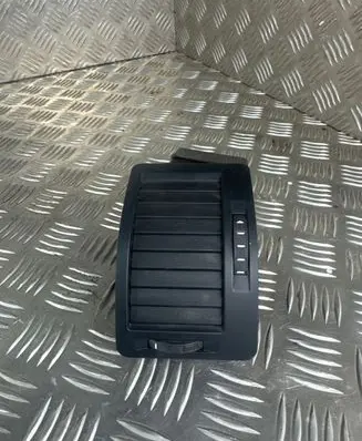 Skoda Octavia Mk2 (1Z) Dashboard side air vent grill/cover trim 1Z0819701