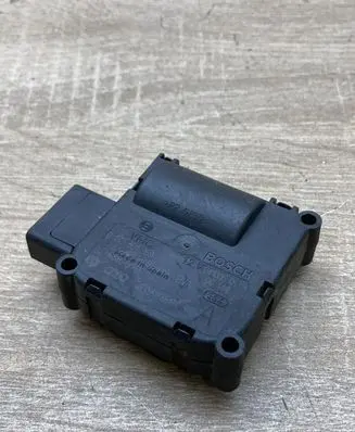 Audi A6 S6 C6 4F Air flap motor/actuator 4F0820511A 0132801359