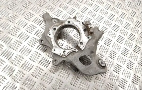 Mercedes-Benz CLS C218 AMG Rear wheel hub A2123570206