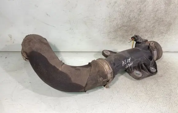 Audi A5 8T 8F Intercooler hose/pipe 8k0145709e