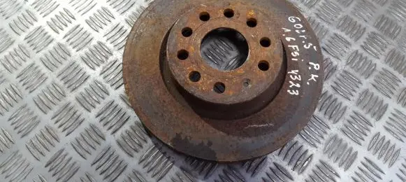 Volkswagen Golf V Front brake disc