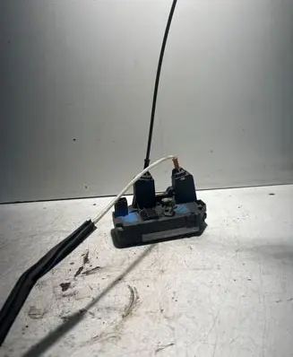 Opel Zafira A Rear door lock