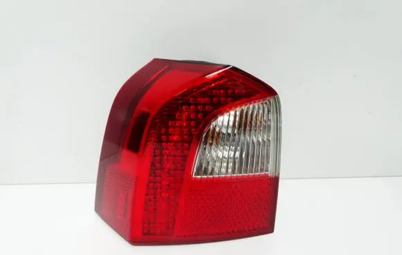 Volvo V70 Rear/tail lights 30698983 2VA00943107 009431010025