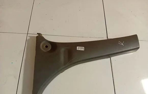 (B) pillar trim (top)