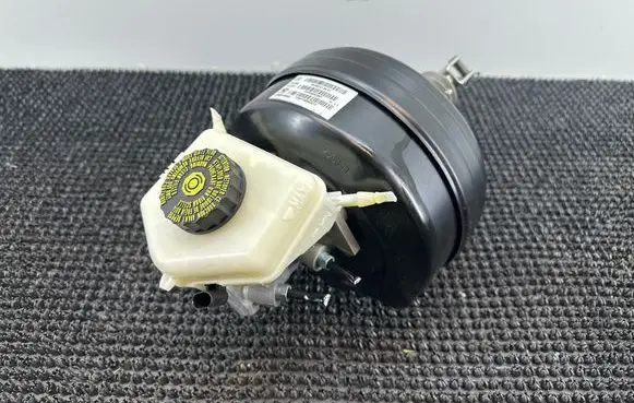BMW 1 F20 F21 Brake booster 6872136 0204824362 202376652