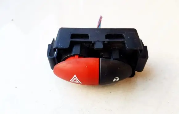 Renault Laguna II Hazard light switch 8200214896 8200483813