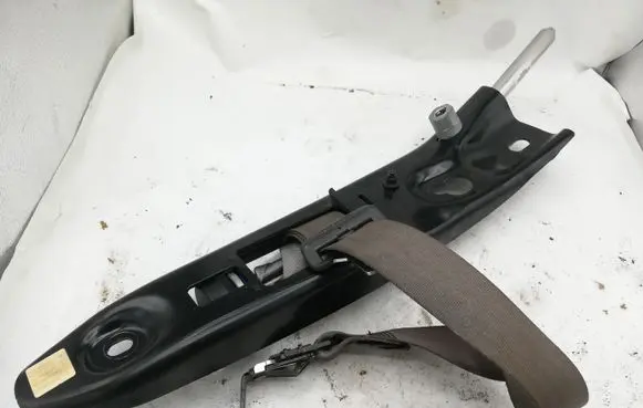 Volvo XC90 Front seatbelt 6008818L0G