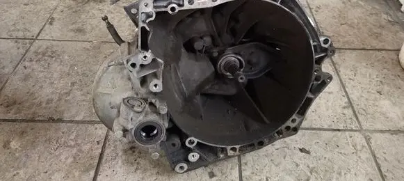 Peugeot 207 Manual 5 speed gearbox 20DP34