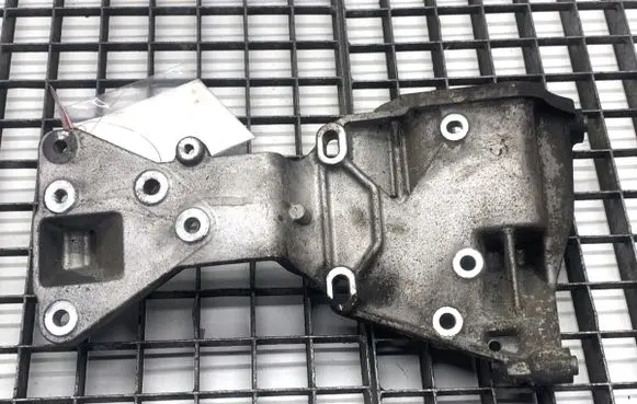 Volvo S80 Generator/alternator bracket 31316673