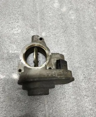 Audi A8 S8 D3 4E Throttle valve 057128063B
