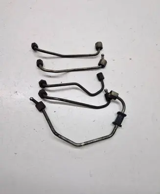 KIA Sorento Fuel injector supply line/pipe 