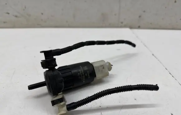 Opel Crossland X Windscreen/windshield washer pump 13349273