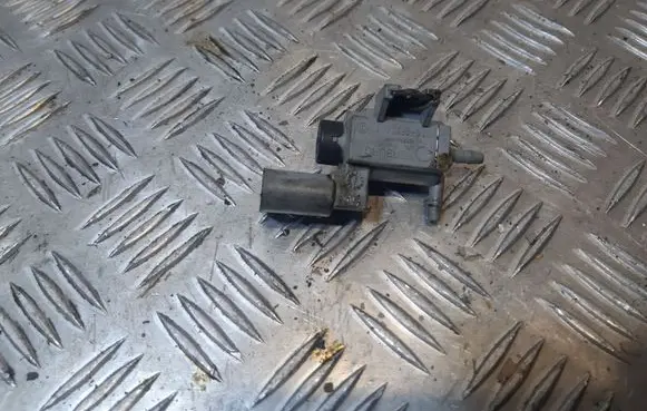 Audi Q5 SQ5 Turbo solenoid valve 079906283D