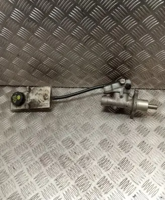 Ford Focus C-MAX Master brake cylinder