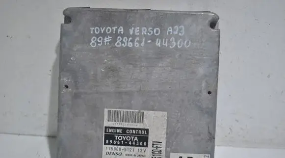 Toyota Avensis Verso Engine control unit/module 8966144300