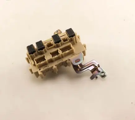 Nissan X-Trail T32 Fuse module 4CL0B