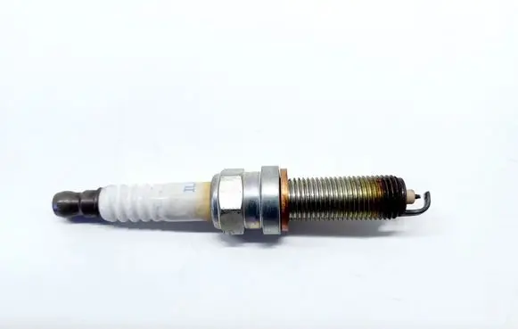 Nissan X-Trail T33 Spark plug ILMAR8G8GS