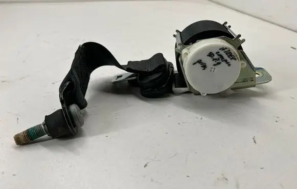 Jeep Compass Rear seatbelt P6EJ56DX9AE 204173R 005323030305