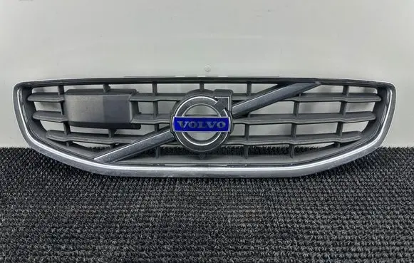 Volvo S60 Front bumper upper radiator grill 30795040 31290595 31323100