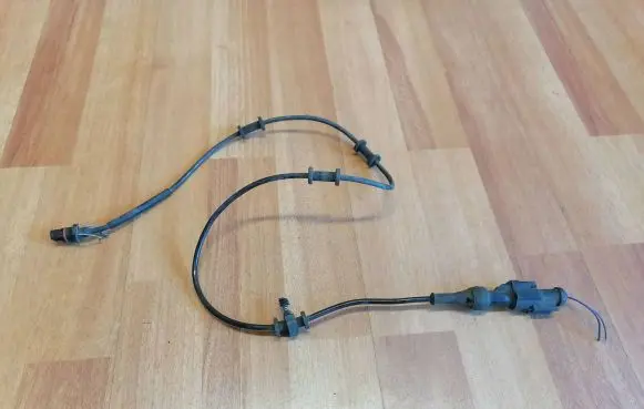 Jaguar XF X250 ABS brake wheel speed sensor 8W832C204AB C2D3410 10071162283