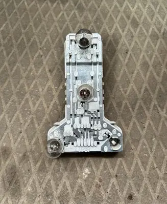 Volkswagen PASSAT B5 Tail light bulb cover holder 3B5945257 29062001