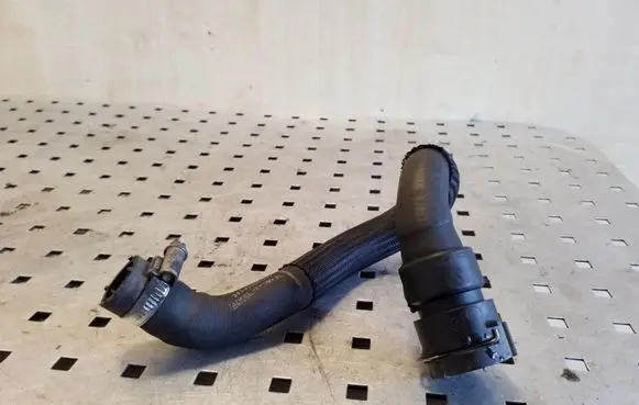 Volvo XC60 Engine coolant pipe/hose 31342409