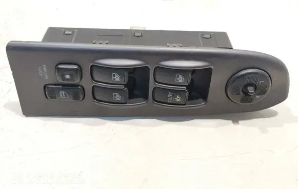 Hyundai Trajet Electric window control switch 620W03030