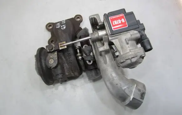 Volkswagen Golf VII Turbo 04E145721R 04E145725AK 160317000118