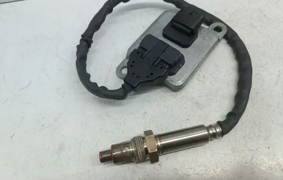 Mercedes-Benz E W212 Lambda probe sensor A0009055612 0009055612 A3C02860000617
